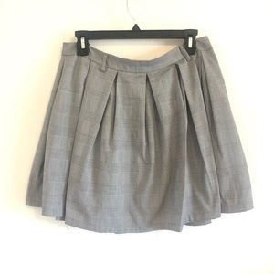 Hot Topic Grey Pleated Skirt